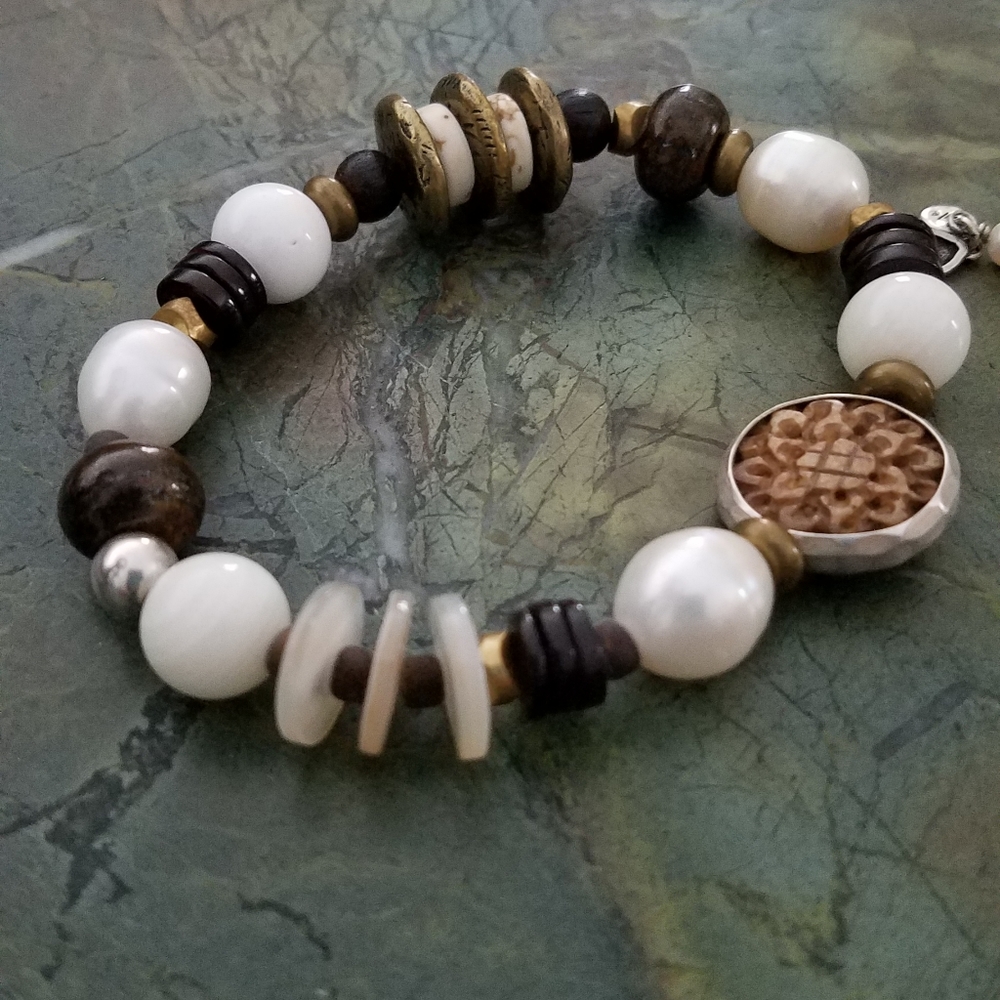 Silpada .925 Sterling Silver  Freshwater Pearl Stretch Bracelet B1989